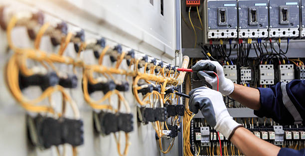 Professional Electrician technician working in Perry, UT